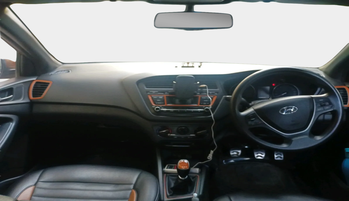 2015 Hyundai i20 Active 1.4 S, Diesel, Manual, 1,49,006 km, interior