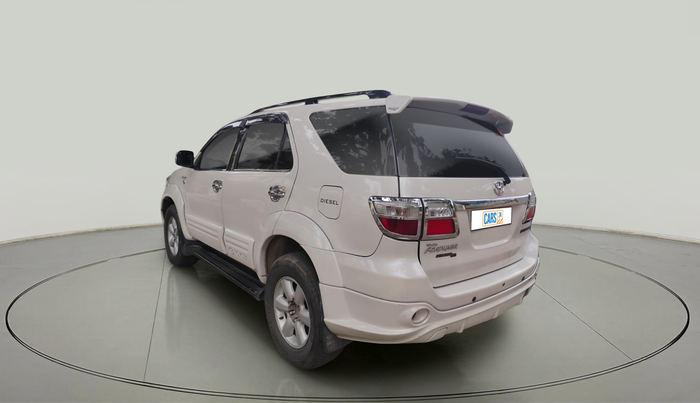 2010 Toyota Fortuner 3.0 4X4 MT, Diesel, Manual, 1,44,584 km, exterior