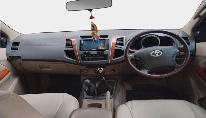 2010 Toyota Fortuner 3.0 4X4 MT, Diesel, Manual, 1,44,584 km, interior