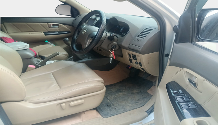 2012 Toyota Fortuner 3.0 4X2 MT, Diesel, Manual, 1,57,248 km, interior