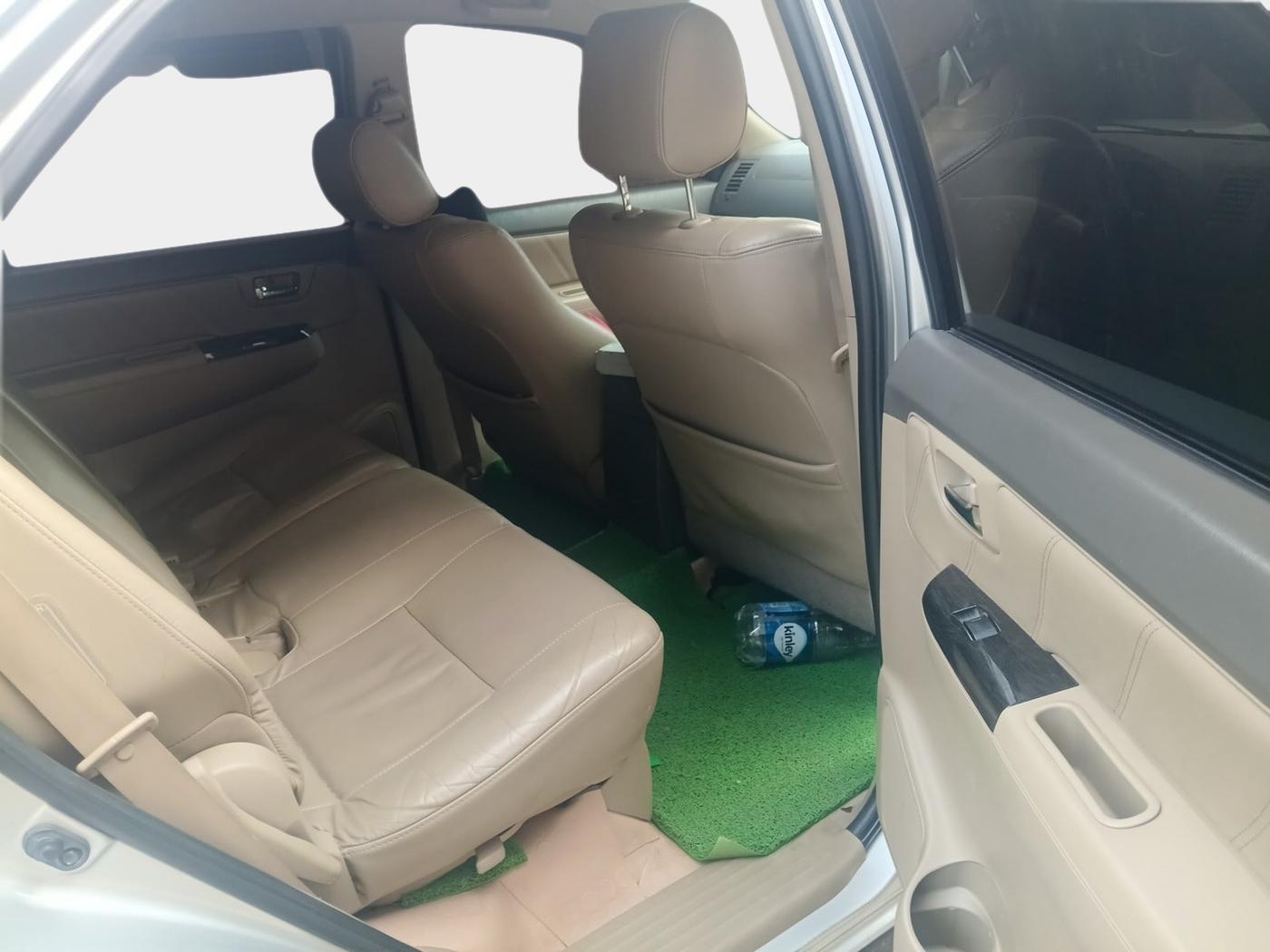 2012 Toyota Fortuner 3.0 4X2 MT, Diesel, Manual, 1,57,248 km, interior