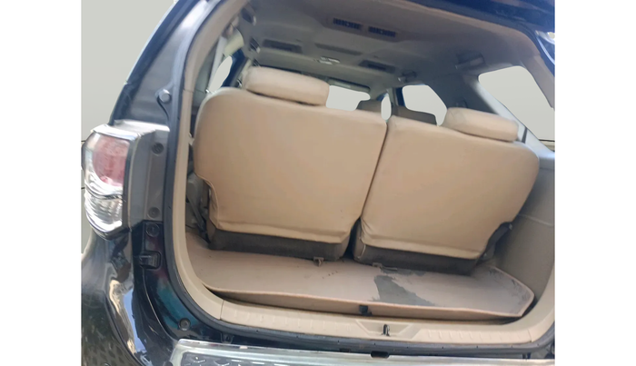 2012 Toyota Fortuner 3.0 4X2 AT, Diesel, Automatic, 1,32,644 km, exterior