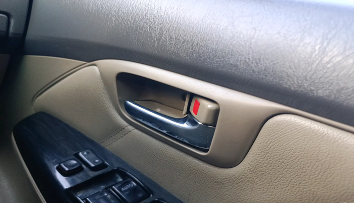 2012 Toyota Fortuner 3.0 4X2 AT, Diesel, Automatic, 1,32,644 km, interior