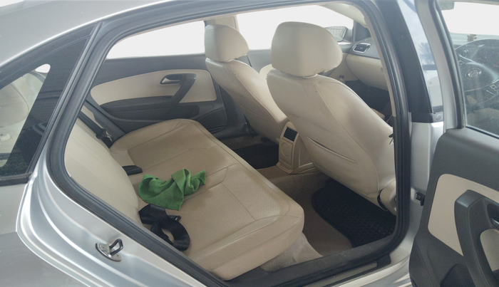 2015 Volkswagen Vento HIGHLINE 1.5 AT, Diesel, Automatic, 2,19,880 km, interior