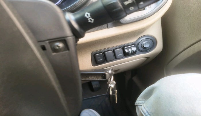 2022 Mahindra BOLERO NEO N 4, Diesel, Manual, 28,929 km, interior