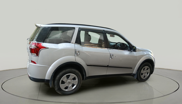 2018 Mahindra XUV500 W7, Diesel, Manual, 1,50,026 km, exterior