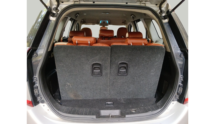 2018 Mahindra XUV500 W7, Diesel, Manual, 1,50,026 km, exterior