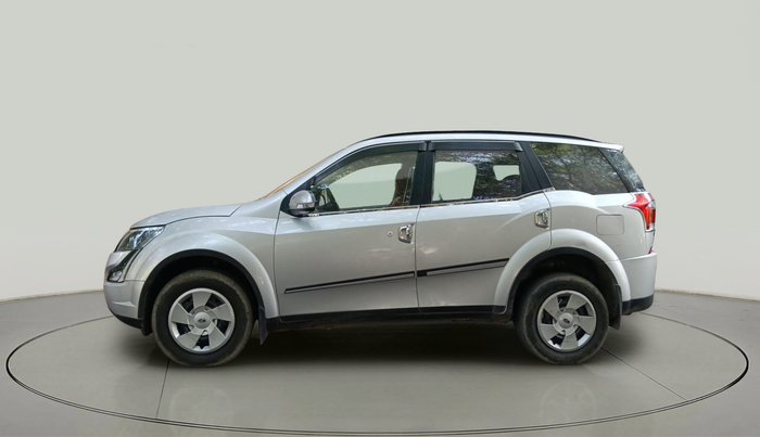 2018 Mahindra XUV500 W7, Diesel, Manual, 1,50,026 km, exterior