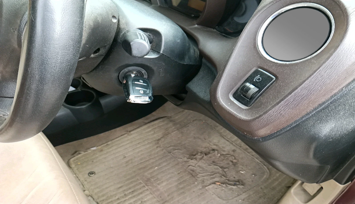 2013 Honda Amaze 1.5L I-DTEC VX, Diesel, Manual, 1,06,017 km, interior