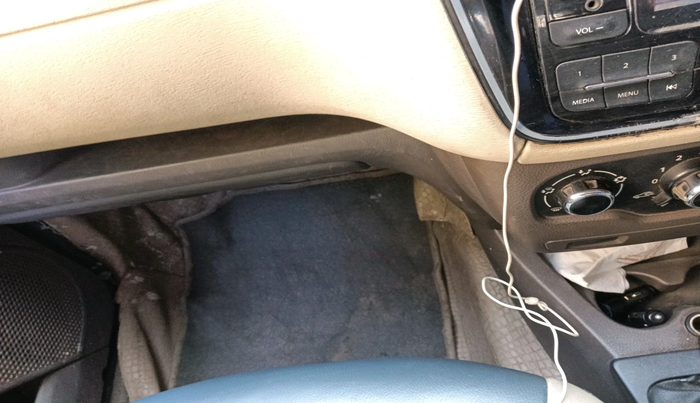 2015 Renault Lodgy 110 PS RXL 8STR, Diesel, Manual, 1,13,483 km, interior