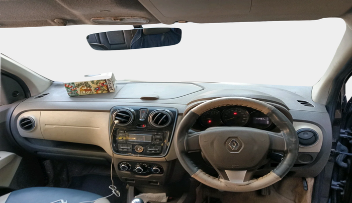 2015 Renault Lodgy 110 PS RXL 8STR, Diesel, Manual, 1,13,483 km, interior