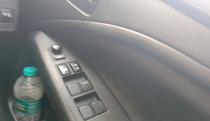 2022 Maruti BREZZA VXI AT SMART HYBRID, Petrol, Automatic, 26,900 km, interior