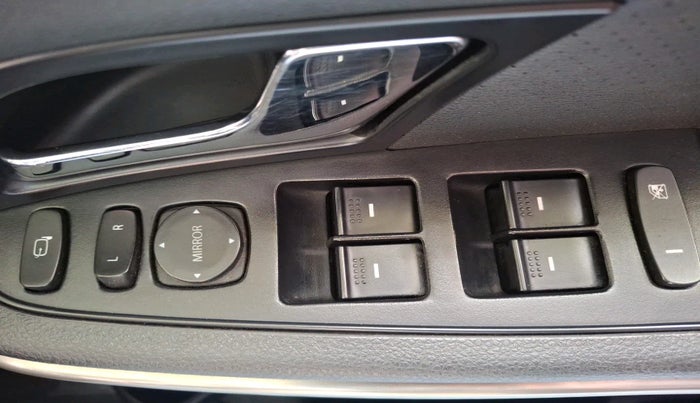 2017 Tata Hexa XTA 4X2 6 STR, Diesel, Automatic, 64,571 km, interior