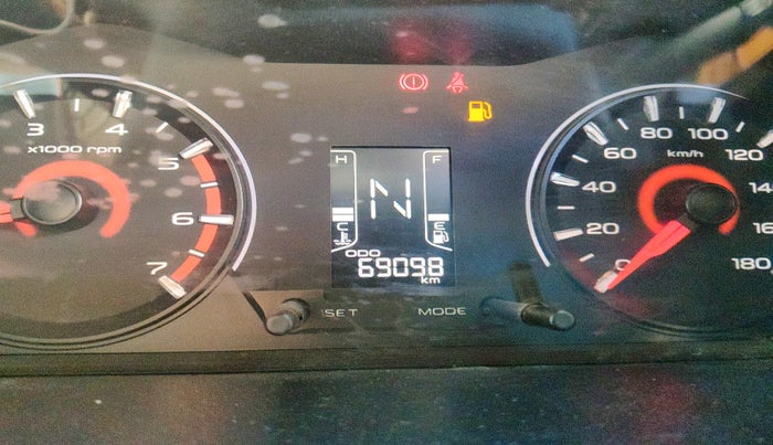 2016 Mahindra Kuv100 K8 6 STR, Petrol, Manual, 69,098 km, interior