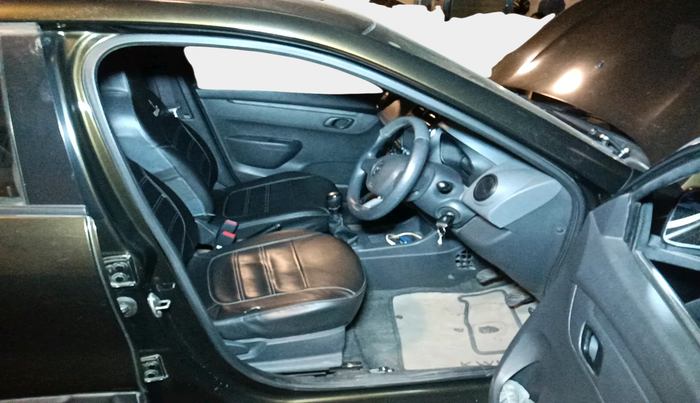 2016 Renault Kwid RXT 0.8, Petrol, Manual, 36,034 km, interior