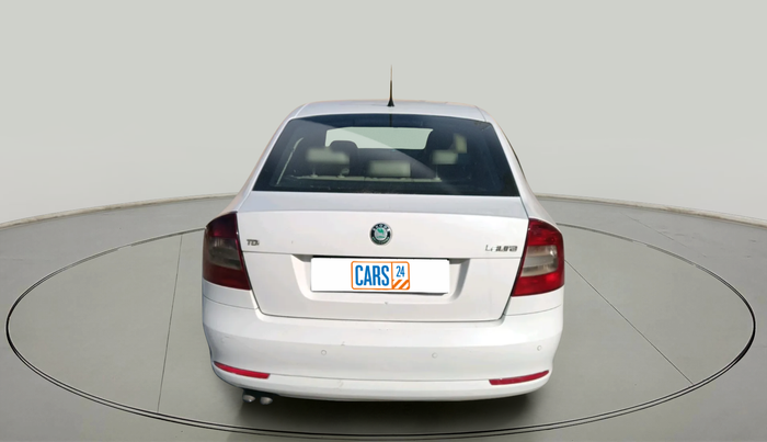 2010 Skoda Laura AMBIENTE 2.0 TDI CR MT, Diesel, Manual, 94,380 km, exterior