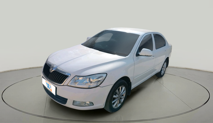 2010 Skoda Laura AMBIENTE 2.0 TDI CR MT, Diesel, Manual, 94,380 km, exterior