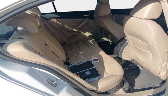 2010 Skoda Laura AMBIENTE 2.0 TDI CR MT, Diesel, Manual, 94,380 km, interior