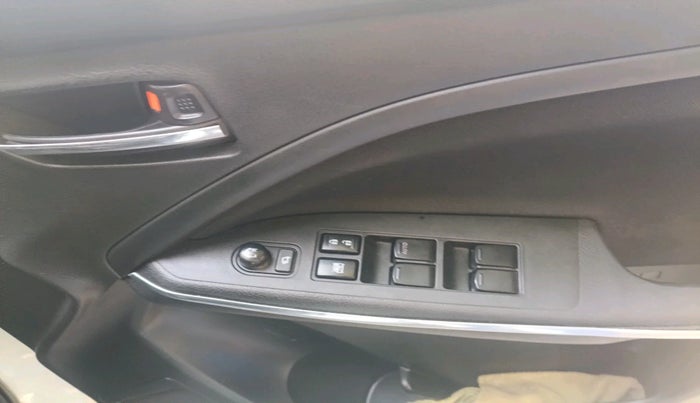2023 Maruti BREZZA VXI, Petrol, Manual, 39,233 km, interior