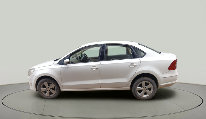 2016 Skoda Rapid AMBITION 1.6 MPI MT, Petrol, Manual, 62,000 km, exterior