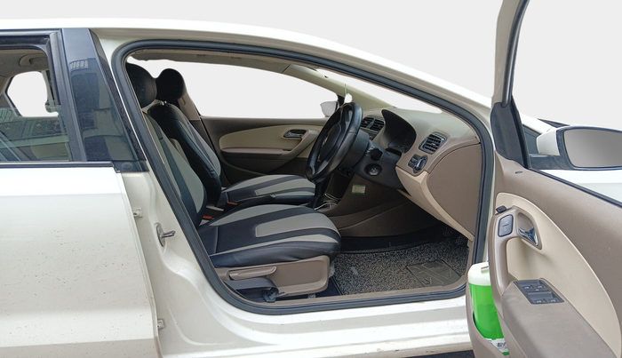 2016 Skoda Rapid AMBITION 1.6 MPI MT, Petrol, Manual, 62,000 km, interior