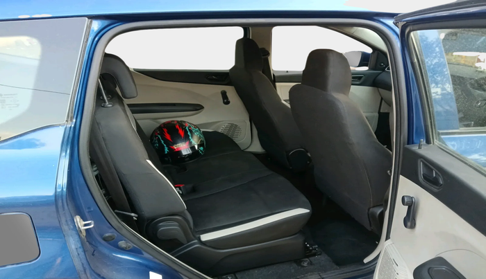 2020 Renault TRIBER RXL MT, Petrol, Manual, 73,450 km, interior