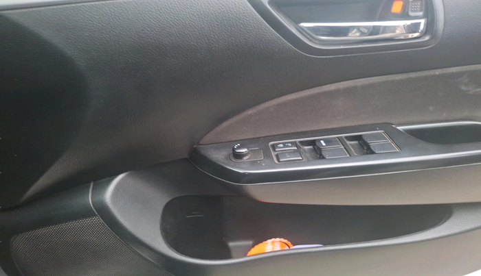 2014 Maruti Swift ZXI, Petrol, Manual, 1,12,653 km, interior