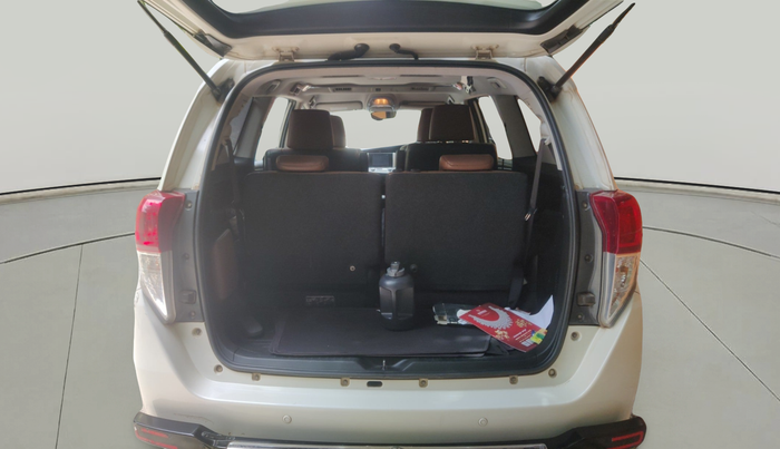 2016 Toyota Innova Crysta 2.8 ZX AT 7 STR, Diesel, Automatic, 2,06,032 km, exterior