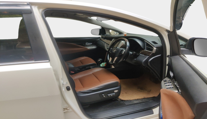 2016 Toyota Innova Crysta 2.8 ZX AT 7 STR, Diesel, Automatic, 2,06,032 km, interior