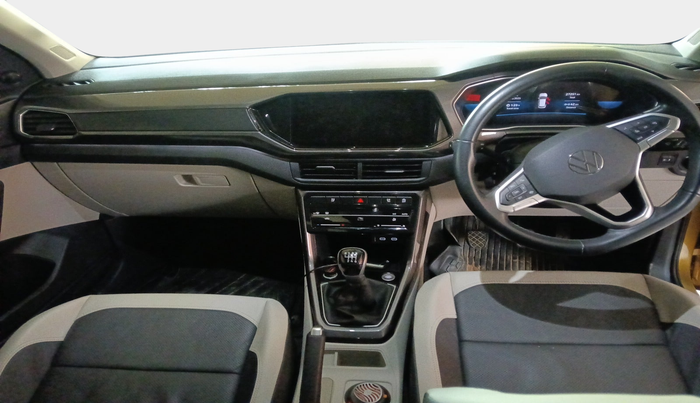 2022 Volkswagen TAIGUN TOPLINE 1.0 TSI MT, Petrol, Manual, 27,745 km, interior