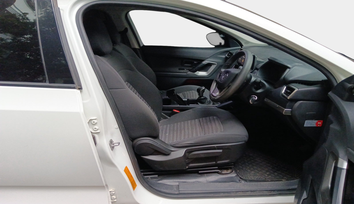 2023 Tata Harrier XM SUNROOF 2.0L KRYOTEC, Diesel, Manual, 28,162 km, interior