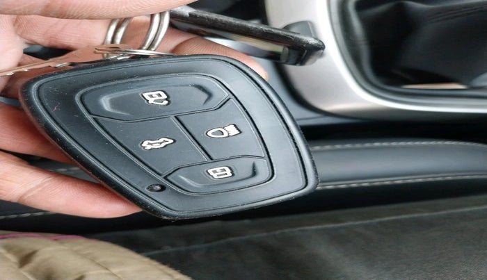 2022 Tata ALTROZ XZ PLUS PETROL, Petrol, Manual, 46,967 km, interior