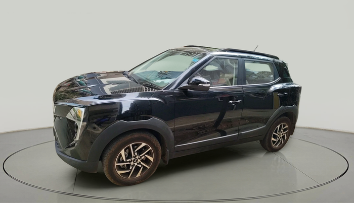 2025 Mahindra XUV 3XO AX5 1.2 L TCMPFI AT, Petrol, Automatic, 7,310 km, exterior