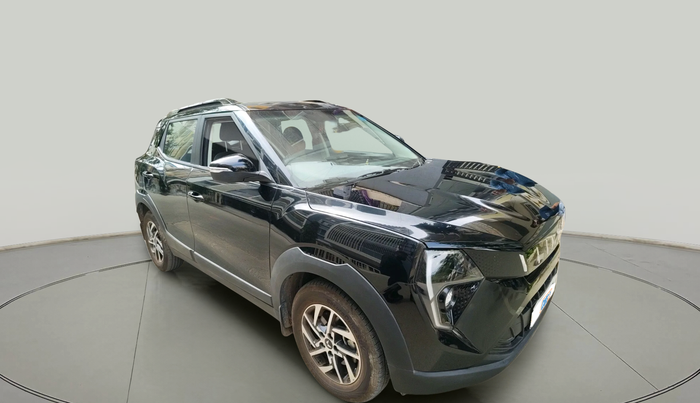 2025 Mahindra XUV 3XO AX5 1.2 L TCMPFI AT, Petrol, Automatic, 7,310 km, exterior