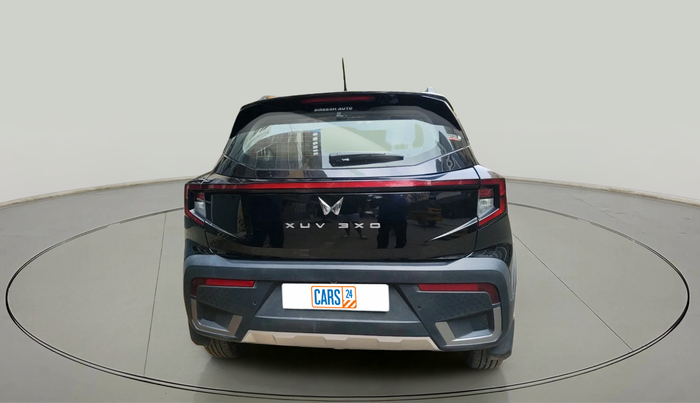 2025 Mahindra XUV 3XO AX5 1.2 L TCMPFI AT, Petrol, Automatic, 7,310 km, exterior