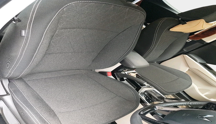 2025 Mahindra XUV 3XO AX5 1.2 L TCMPFI AT, Petrol, Automatic, 7,310 km, interior