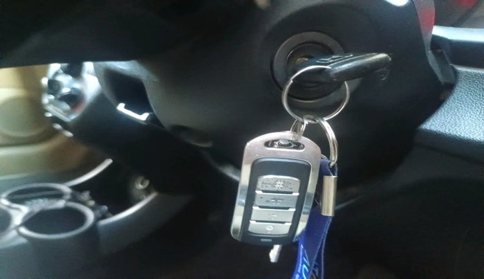 2014 Honda Amaze 1.5L I-DTEC EX, Diesel, Manual, 1,20,218 km, interior