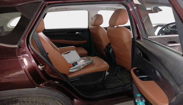 2020 MG HECTOR PLUS SHARP 2.0 DIESEL TURBO MT 6-STR, Diesel, Manual, 64,204 km, interior