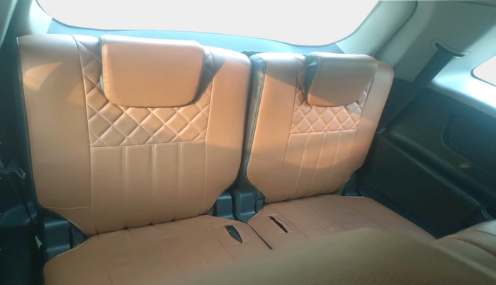 2018 Mahindra XUV500 W5, Diesel, Manual, 1,48,460 km, interior