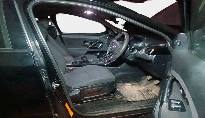 2021 Tata Harrier XT PLUS 2.0L KRYOTEC DARK EDITON, Diesel, Manual, 73,264 km, interior