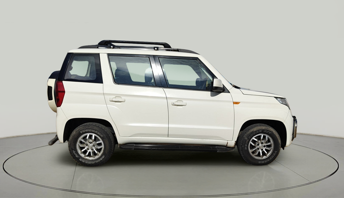 2016 Mahindra TUV300 T8, Diesel, Manual, 1,06,784 km, exterior