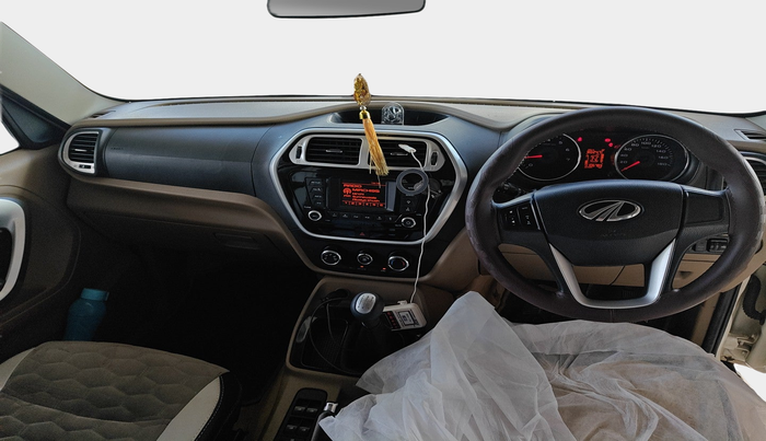 2016 Mahindra TUV300 T8, Diesel, Manual, 1,06,784 km, interior