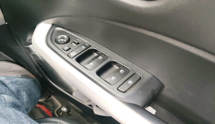 2024 Hyundai VENUE SX (O) 1.0 TURBO DCT, Petrol, Automatic, 11,686 km, interior