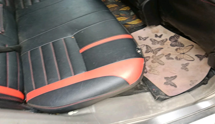 2016 Mahindra Kuv100 K8 D 6 STR, Diesel, Manual, 61,214 km, interior