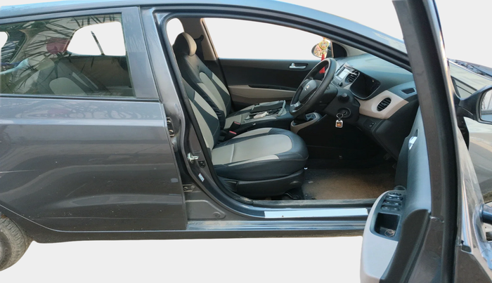 2017 Hyundai Grand i10 SPORTZ 1.2 KAPPA VTVT, Petrol, Manual, 8,052 km, interior