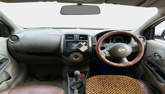 2013 Nissan Sunny XV PETROL, Petrol, Manual, 96,135 km, interior