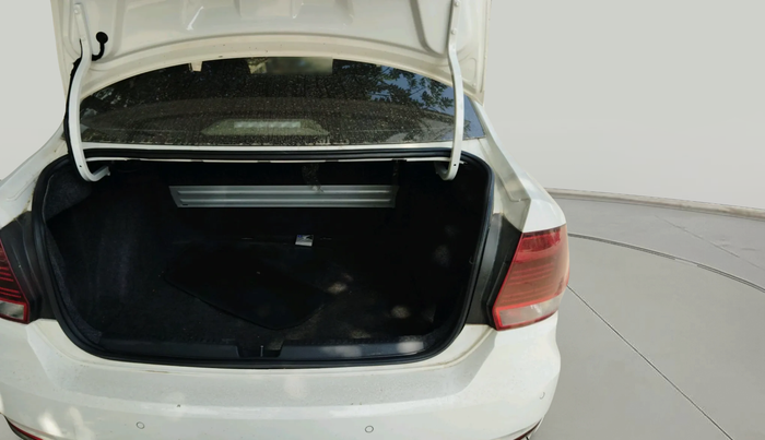 2018 Volkswagen Vento HIGHLINE PETROL AT, Petrol, Automatic, 79,469 km, exterior