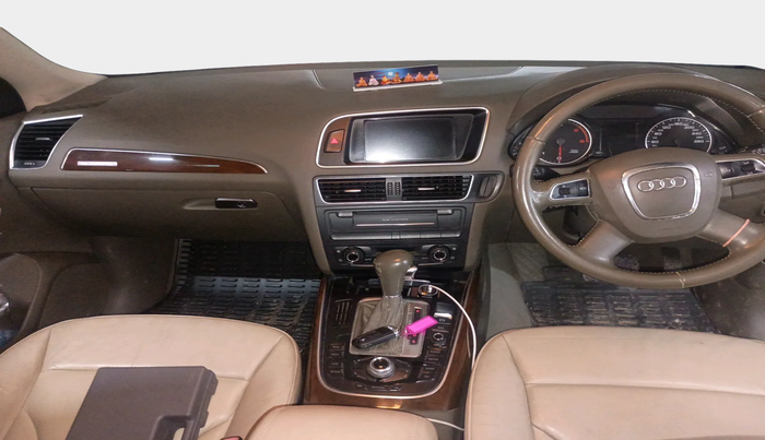 2012 Audi Q5 2.0 TDI QUATTRO, Diesel, Automatic, 1,04,346 km, interior