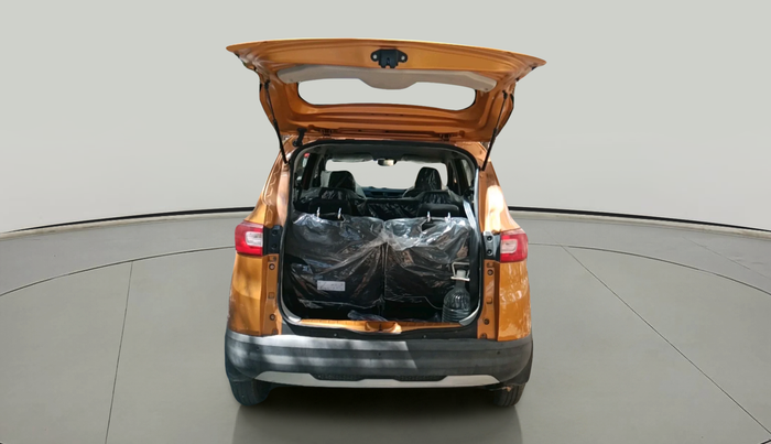 2023 Renault TRIBER RXT, Petrol, Manual, 16,264 km, exterior