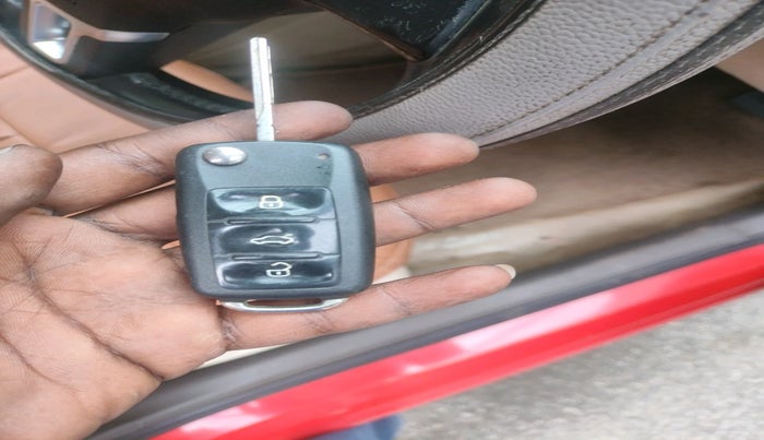 2011 Volkswagen Vento HIGHLINE 1.6 MPI, Petrol, Manual, 86,092 km, interior